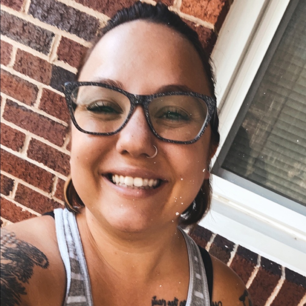 Meet your Posher, Rachell - Picture 2 of 2